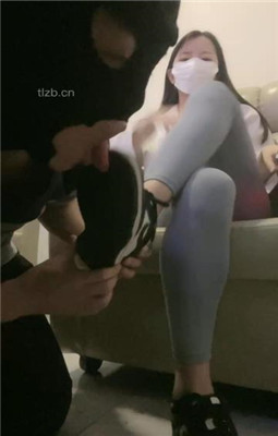 图片[2]_【漫漫】网咖桌底视角伺候_HD绳艺资源