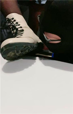 图片[2]_【赵奈奈】舔短靴脏鞋底/转胯踢踹/骑马_HD绳艺资源