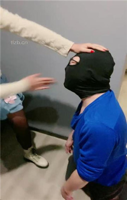 图片[3]_【赵奈奈】舔短靴脏鞋底/转胯踢踹/骑马_HD绳艺资源