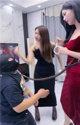 【麋鹿银儿】骑马爬行/内裤套头/高跟踩/喝圣水舔口水_HD绳艺资源