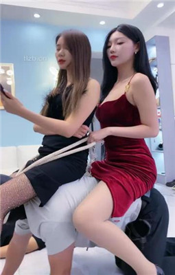 图片[17]_【麋鹿银儿】骑马爬行/内裤套头/高跟踩/喝圣水舔口水_HD绳艺资源