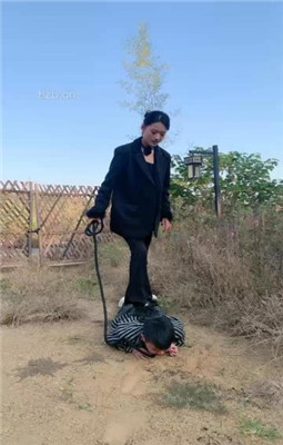 图片[11]_【佳琳】户外犬化-吃野草-遛狗转胯-舔泥巴脏鞋底_HD绳艺资源