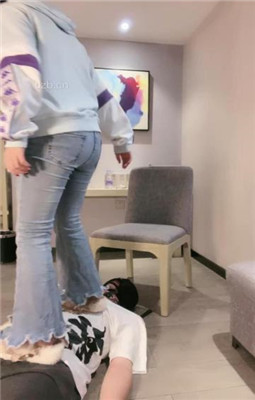 图片[5]_【芳菲】高跟肉丝踩脚垫/毛拖鞋抽耳光_HD绳艺资源