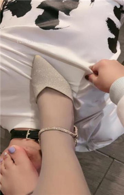 图片[15]_【芳菲】高跟肉丝踩脚垫/毛拖鞋抽耳光_HD绳艺资源