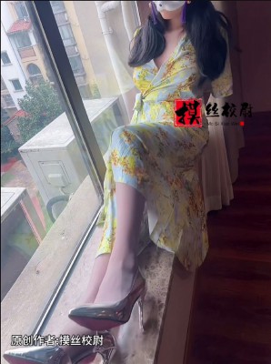 图片[2]_摸丝校尉-狂舔黄色战袍女神的灰色丝足！_HD绳艺资源