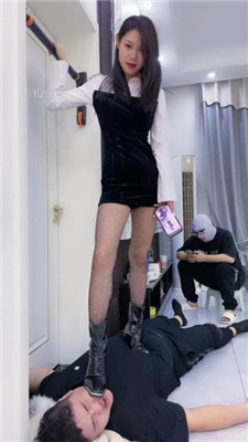 图片[11]_【麋鹿银儿】双S-打手心/全体重踩踏/灌圣水_HD绳艺资源