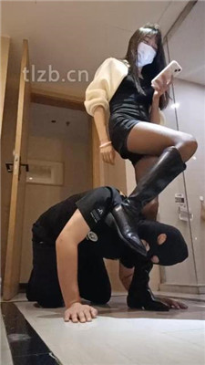 【十言】长靴S诱惑-跪舔/踩踏/脚耳光/转胯狗爬_HD绳艺资源