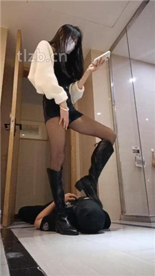 图片[13]_【十言】长靴S诱惑-跪舔/踩踏/脚耳光/转胯狗爬_HD绳艺资源