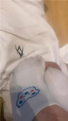 图片[15]_【陈甜女帝】长靴原味船袜jio踩地毯狗_HD绳艺资源