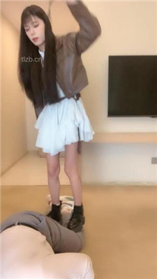 图片[2]_【苏西】甘愿被抽耳光-训练换来舔jio机会_HD绳艺资源