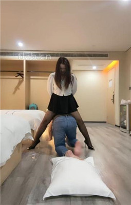 图片[11]_【叶娘】重度SP/黑丝高跟诱惑踩/耳光抽_HD绳艺资源