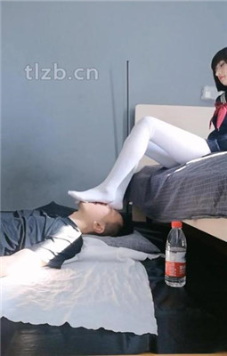 【航儿】学院风S-原味白丝裸足跪舔【上】_HD绳艺资源