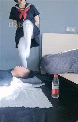 图片[5]_【航儿】学院风S-原味白丝裸足跪舔【上】_HD绳艺资源