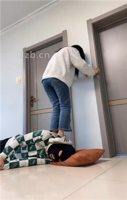 图片[2]_【精神小妹】素人S-贝壳头棉袜全体重踩/踢踹_HD绳艺资源