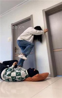 图片[7]_【精神小妹】素人S-贝壳头棉袜全体重踩/踢踹_HD绳艺资源