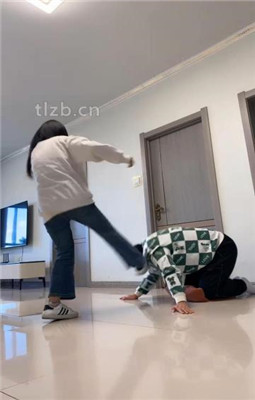 图片[10]_【精神小妹】素人S-贝壳头棉袜全体重踩/踢踹_HD绳艺资源