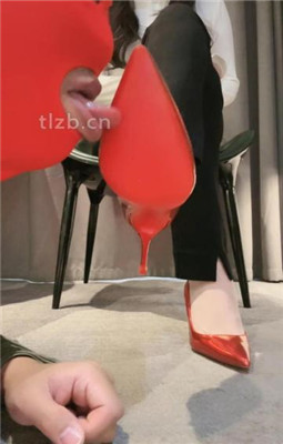 图片[4]_【安安】舔臭脚/红高跟踩踏喂食_HD绳艺资源