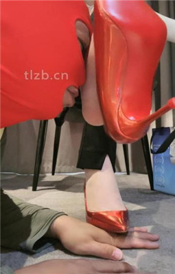 图片[8]_【安安】舔臭脚/红高跟踩踏喂食_HD绳艺资源