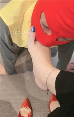 图片[17]_【安安】舔臭脚/红高跟踩踏喂食_HD绳艺资源