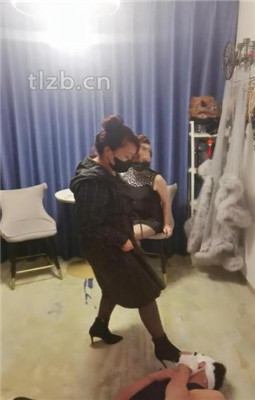 【魔鬼天使】双S-黑丝高跟恋足舔/重度虐打踩踏/喝圣水_HD绳艺资源