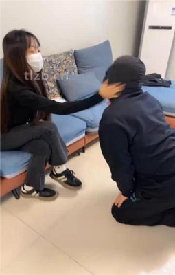 【精神小妹】多S素人学生主连环耳光_HD绳艺资源