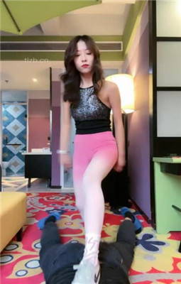 图片[17]_【双胞胎萌萌大人s】重刑专场-运动鞋踩踏/提档/绳艺技巧/耳光/脚插嘴_HD绳艺资源