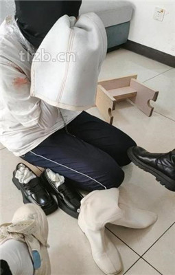 图片[19]_【爱可呀】双S玩学姐-清理鞋底/胶带封嘴/吹风机加热吸味_HD绳艺资源