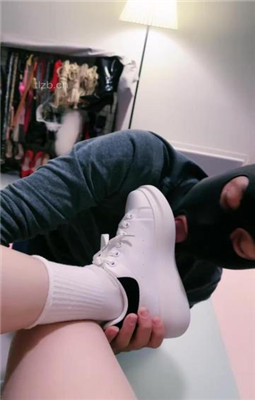 图片[4]_【北京嘟嘟】小白鞋棉袜踩地毯/插嘴_HD绳艺资源