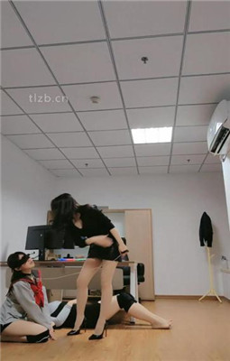 图片[7]_【妆主大大】办公室-母畜-高跟肉丝诱惑-耳光/脚插嘴-高跟踩_HD绳艺资源