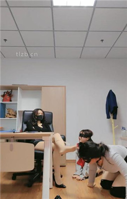 图片[8]_【妆主大大】办公室-母畜-高跟肉丝诱惑-耳光/脚插嘴-高跟踩_HD绳艺资源