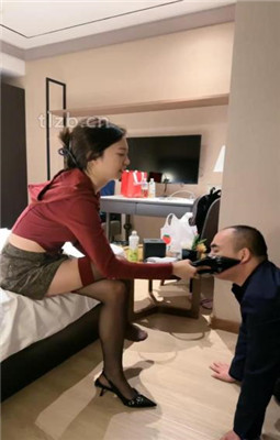 图片[15]_【jenn】情侣主-高跟黑丝踩踏/胯下辱/数据线训练/骑马舔脏鞋_HD绳艺资源