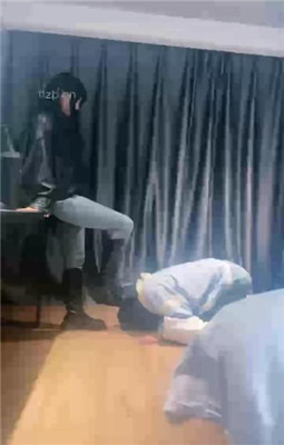 图片[3]_【绝美兔绳艺导师】高跟黑丝踩脚垫/长靴跪拜【完整版】_HD绳艺资源