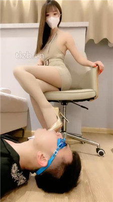 图片[14]_【浅夏大大】漂亮主播S-丝袜高跟-白鞋棉袜踩脚垫_HD绳艺资源