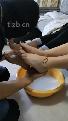 图片[18]_【尤尤子】双S-舔脏鞋白袜jio/伺候沐足/踩踏/转胯【下】_HD绳艺资源