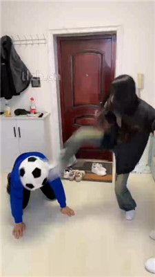 图片[3]_【精神小妹】双S素人学生主-超高难度挑战踢踹_HD绳艺资源