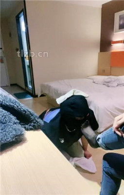 图片[3]_【绝美兔绳艺导师】臭脚插嘴/气味控制/踩踏_HD绳艺资源