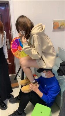 图片[4]_【精神小妹】幸运大转盘-群殴-踢踹踩跺/耳光坐头_HD绳艺资源