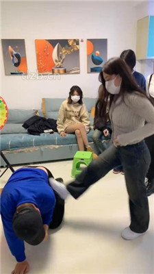 图片[8]_【精神小妹】幸运大转盘-群殴-踢踹踩跺/耳光坐头_HD绳艺资源