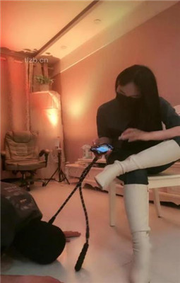 图片[10]_【傲雪】牛仔裤白靴棉袜-全体重踩踏踩脖_HD绳艺资源