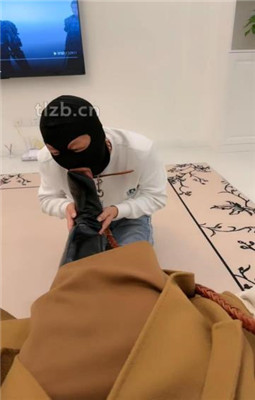 图片[5]_【辣姐】和男友逛街累了让家奴伺候_HD绳艺资源