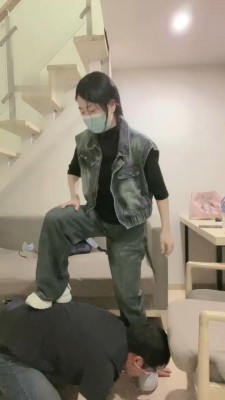 图片[3]_【芭丝】皮鞋黑袜肉丝踩脚垫【上】_HD绳艺资源