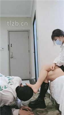 图片[10]_【酒精泡芙】闻舔靴子臭脚/狗链遛狗/碾压踩/sp_HD绳艺资源