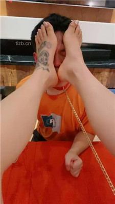 图片[18]_【不知名美女】长腿模特S-裸足狂舔_HD绳艺资源