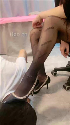 图片[10]_【木子大大】圣水嘴洗丝袜/高跟高跟跪舔/喂口水揪耳朵/骑马转胯_HD绳艺资源