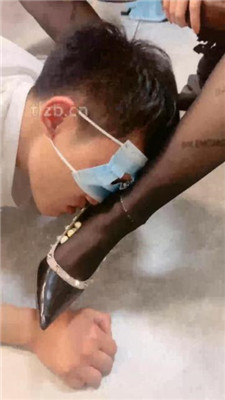 图片[11]_【木子大大】圣水嘴洗丝袜/高跟高跟跪舔/喂口水揪耳朵/骑马转胯_HD绳艺资源