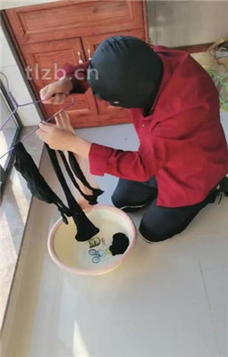 图片[4]_【凌儿女神】黑丝高跟跪舔/骑马转胯/藤条抽_HD绳艺资源