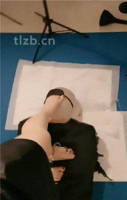 图片[16]_【深圳乐乐】全身木乃伊艺术装置虐废_HD绳艺资源