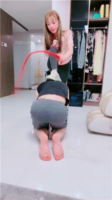 图片[4]_【梦涵】转胯爬行/重度训练/掐乳/闻白袜_HD绳艺资源