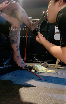 图片[4]_【冰诺】黑丝高跟恋足狂舔_HD绳艺资源