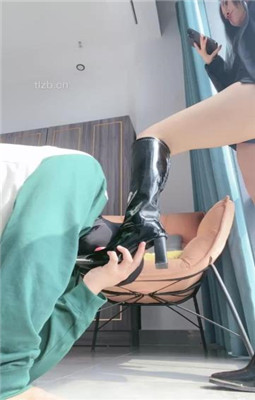 图片[7]_【甜一】长靴高跟插嘴跪舔-踩地毯_HD绳艺资源